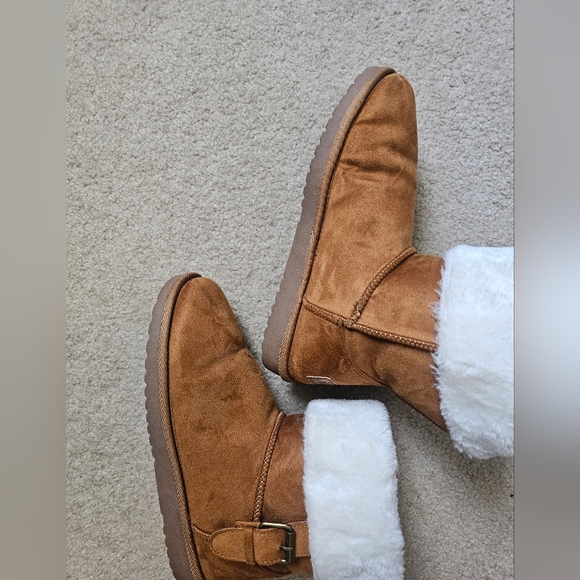 Nautica Cream Faux Fur Boots - Picture 5 of 6